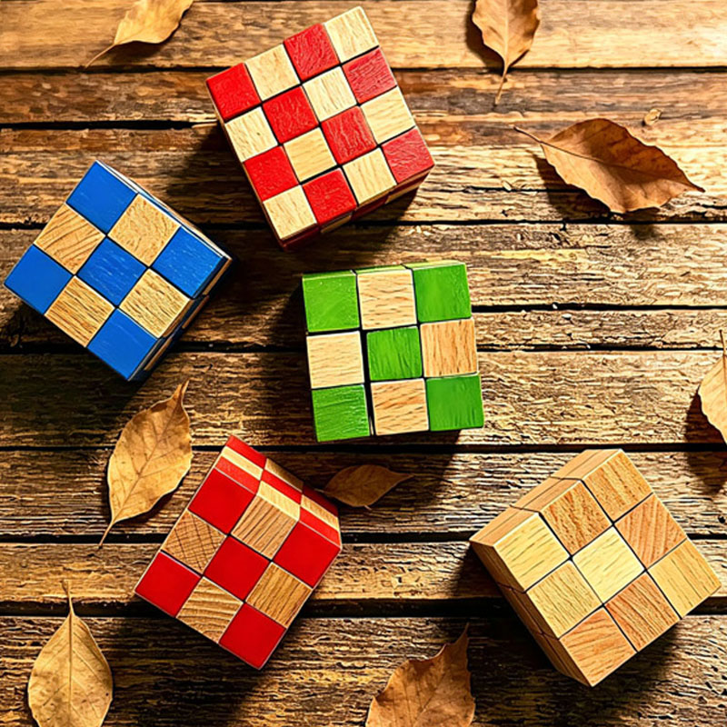 スクエアスネークキューブ木製脳トレパズル 大人と子供向け I - Woodworking Game のレビューと価格